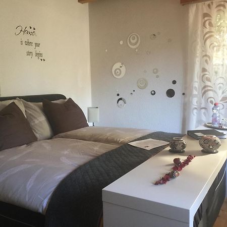 Bed & Breakfast Region Murtensee Münchenwiler Exteriör bild