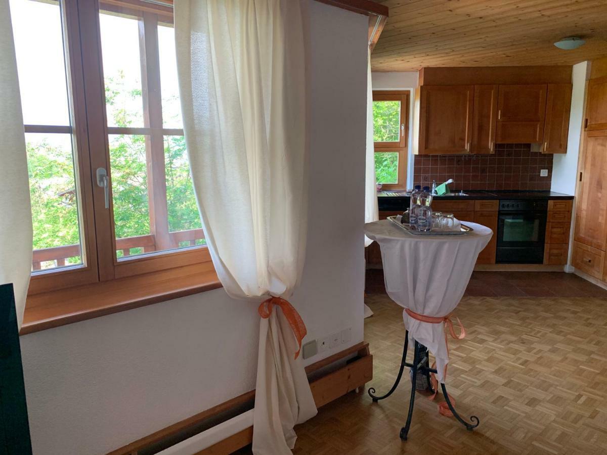 Bed & Breakfast Region Murtensee Münchenwiler Exteriör bild