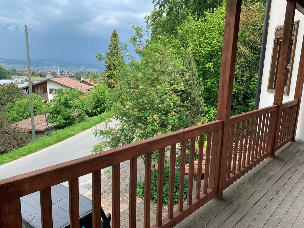 Bed & Breakfast Region Murtensee Münchenwiler Exteriör bild