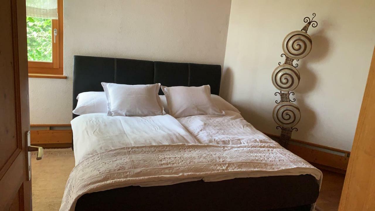 Bed & Breakfast Region Murtensee Münchenwiler Exteriör bild